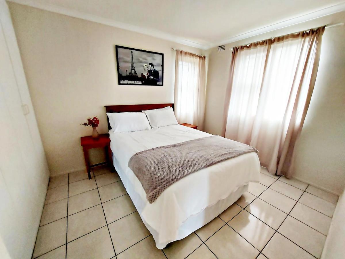 Broadway Self Catering Apartments Durbanville Eksteriør billede