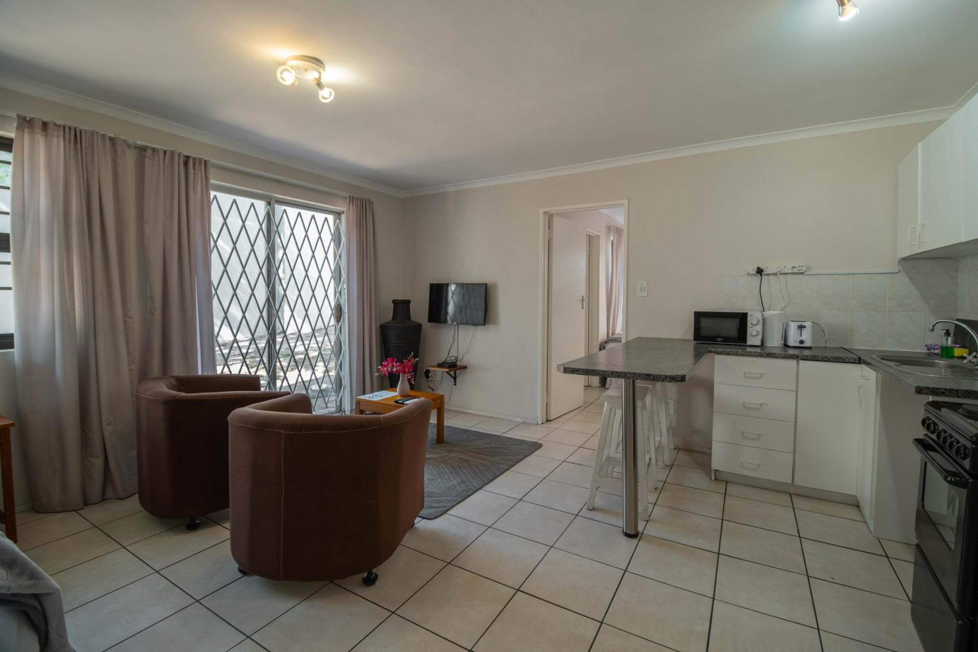 Broadway Self Catering Apartments Durbanville Eksteriør billede