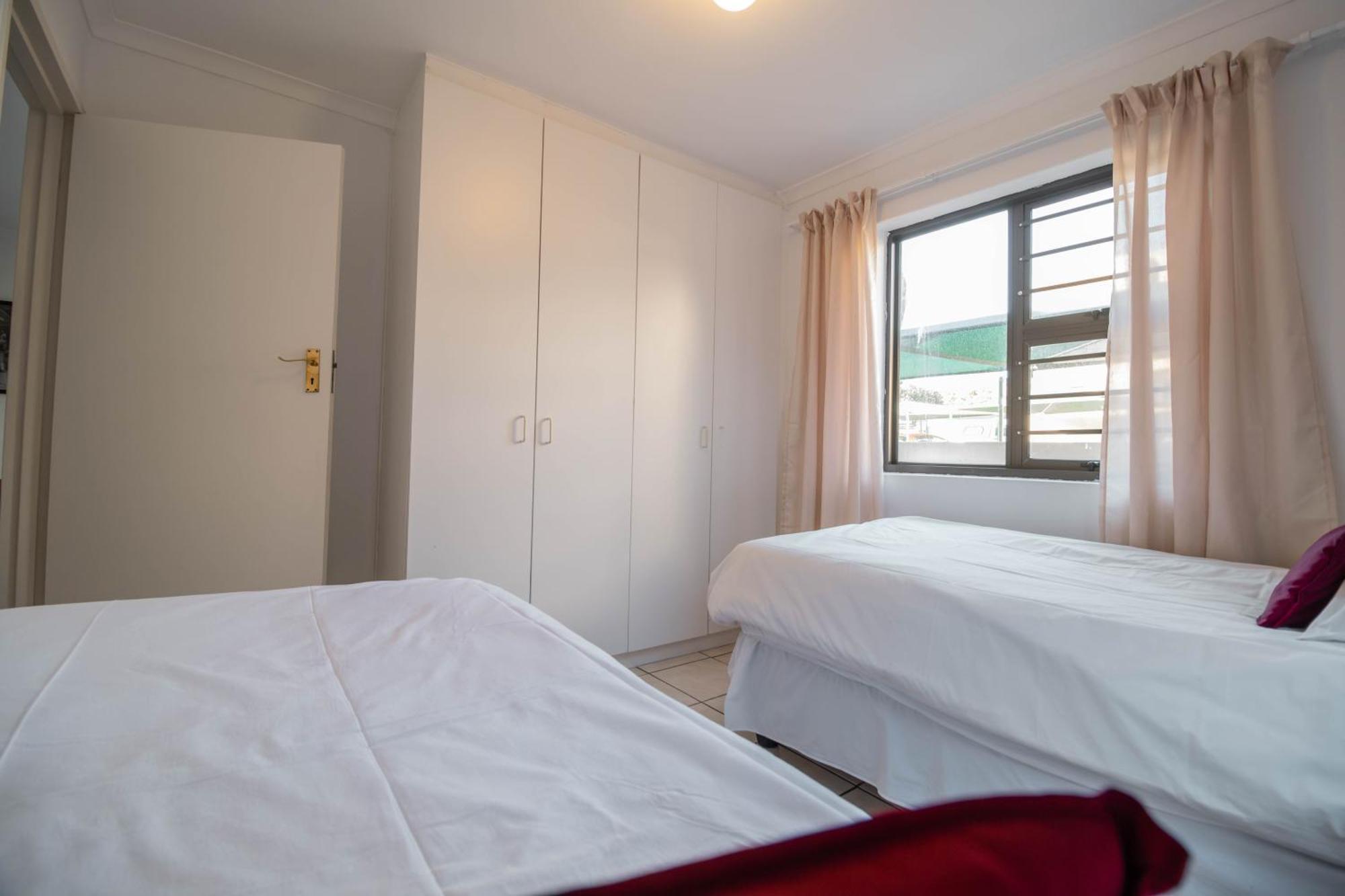 Broadway Self Catering Apartments Durbanville Eksteriør billede